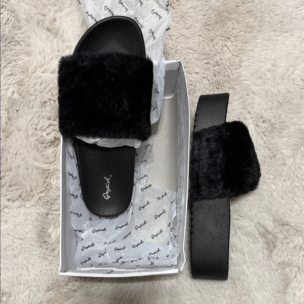 Gypsy Jazz Black Plush Slippers